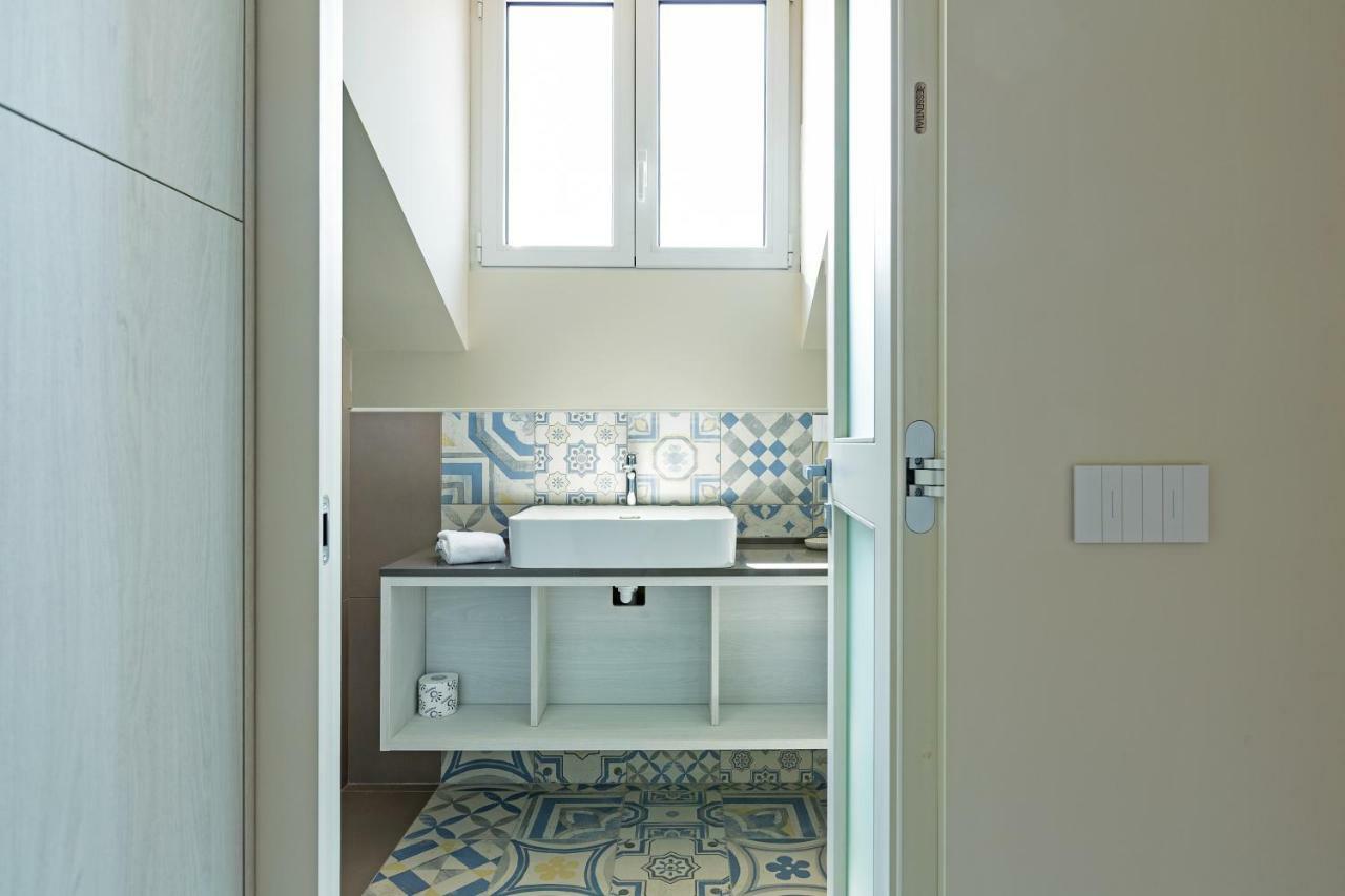 Renovated Penthouse Duomo & Via Torino Apartment Milan Exterior photo
