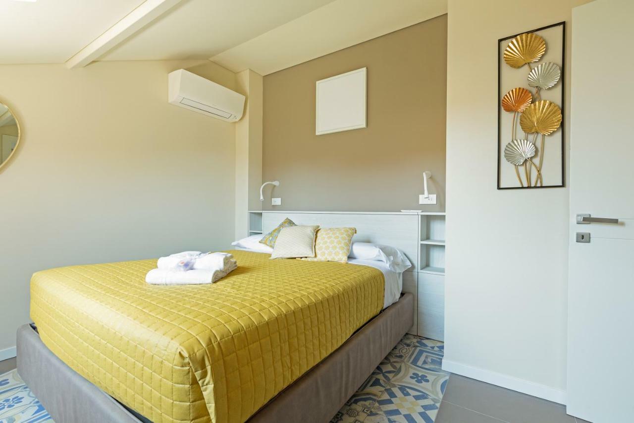 Renovated Penthouse Duomo & Via Torino Apartment Milan Exterior photo